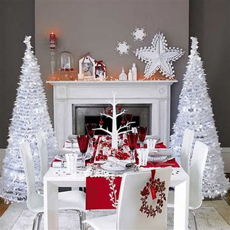 Modern Red And White Christmas Tablescape B Lovely Events