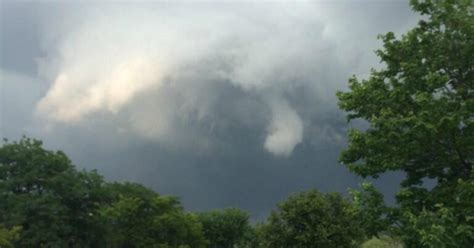 Thunderstorm Brings Flooding Funnel Clouds Cbs Chicago