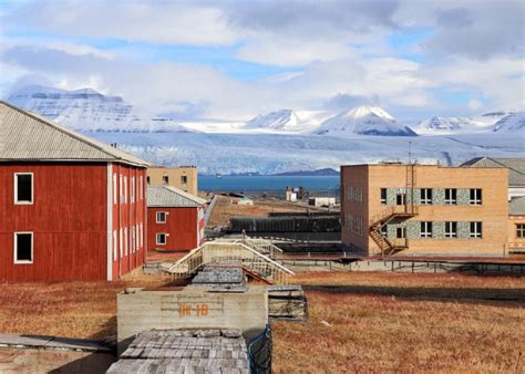 Pyramiden The Abandoned Soviet Ghost Town In The Arctic