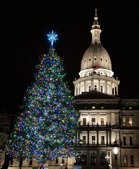 Michigan State Capitol Christmas Tree 2016 David Marvin Flickr