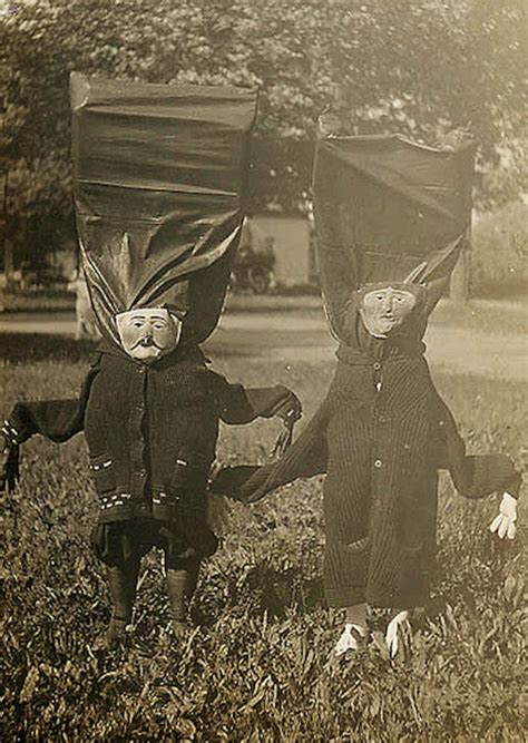 These Creepy Vintage Halloween Costumes Will Give You Nightmares