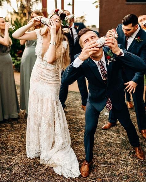 20 Must Have Wedding Photo Ideas With Bridesmaids And Groomsmen
