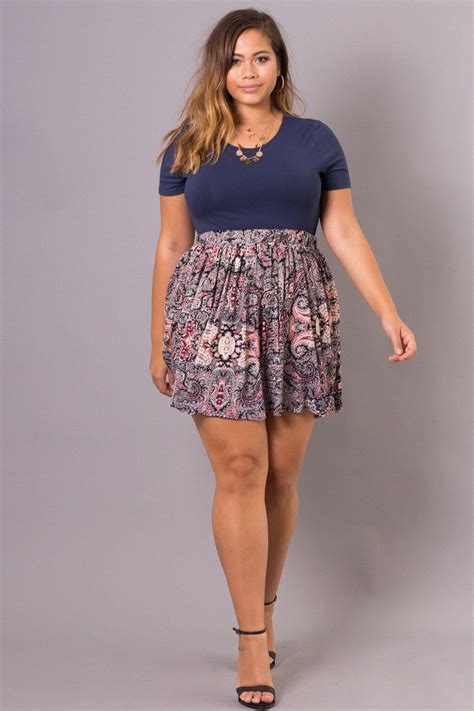 This Plus Size Woven Mini Skirt Features All Over Pleating
