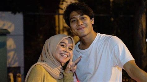 Pernikahan yang dilaksanakan di masa ppkm level 4. Pernikahan Lesti dan Rizky Billar Makin Dekat, Paman Lesti Beri Pengakuan Soal Kepastian ...