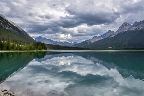The Spray Lakes In Canada A Getaway Guide Travel Bliss Now