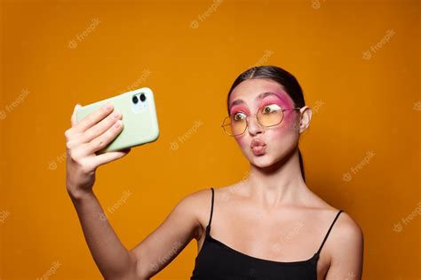 Premium Photo Sexy Brunette Woman Smile Bright Pink Makeup Emotions