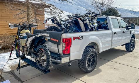 How to Transport Your Dirt Bike: Hitch Carriers vs. Trailers | GearJunkie