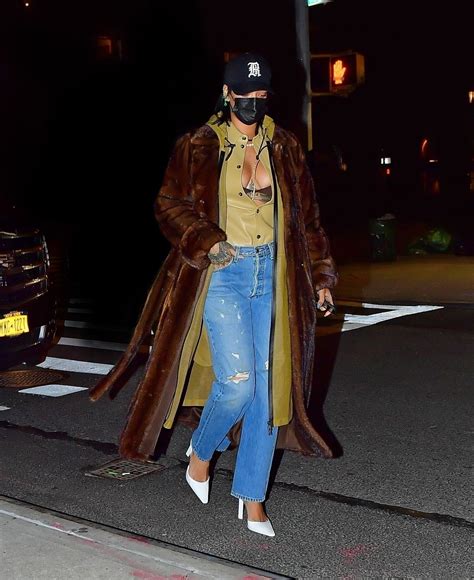 Jun 04, 2021 · 01 /7 kangana ranaut, rihanna, kartik aaryan: Rihanna Night Out Style - New York City 01/19/2021 ...