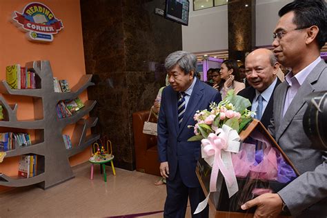 Memilih pakar yang dikehendaki dan dapat menikmati kemudahan seperti wad kelas pertama dan eksekutif. SULTAN SELANGOR BERKENAN MELAWAT RUANG BACAAN LZS ...