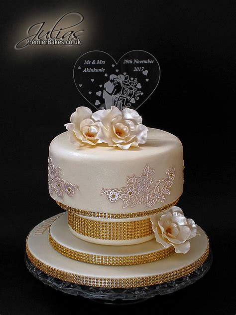 Gold Wedding Cake Decorated Cake By Premierbakes Cakesdecor