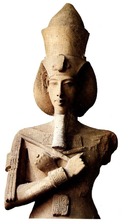 He is a part of the rap group psy 4 de la rime. Aménophis IV, (1372..1354 ou 1375-1354)
