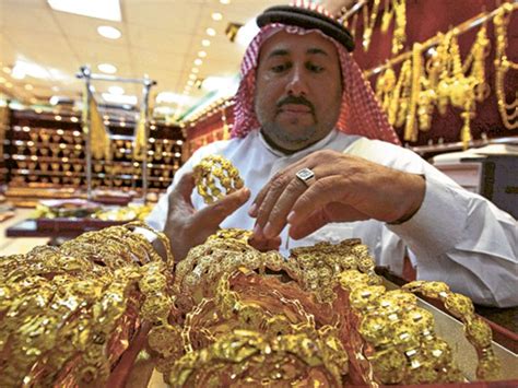 Aug 12, 2021 · khaleej times gives you today's gold price and exchange rate in dubai, uae. UAE gold prices soar by nearly Dh8 per gram in over a week | Personal Finance - Gulf News