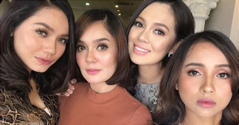 Nelydia & uqasha senrose sisters i do not own this video credits : Inilah Dia Ibu Dan Ayah Uqasha & Nelydia Senrose.Mana ...