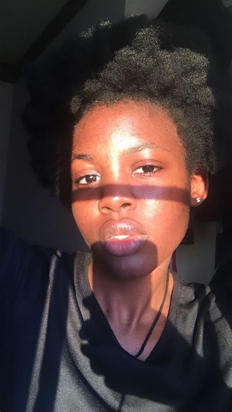 4chair Blackhairstyles African Sunlight Africangirl African Girl