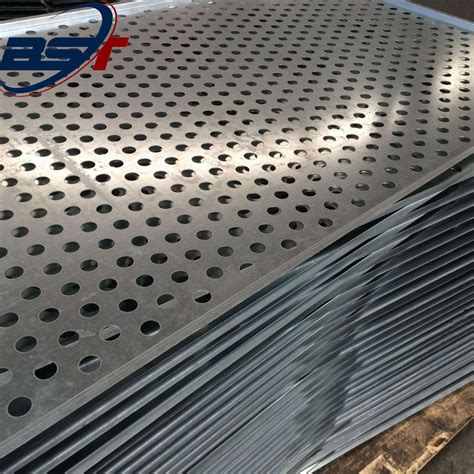 Stainless Steel Wire Mesh Decorative Ceiling Tiles Perforated Metal