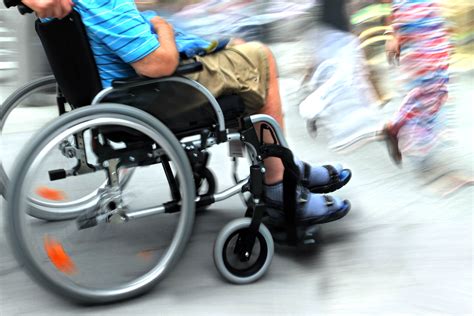 'Dangerous' sidewalks ignoring NYC's disabled: lawsuit