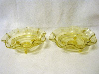 Set Of Yellow Depression Glass Footed Ruffled Bowls Antique