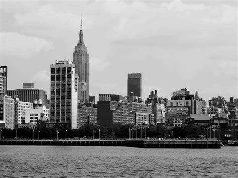 2560x1440 Wallpaper Empire State Building New York City Grayscale