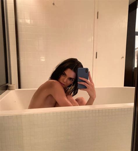 Kendall Jenner Naked In Bath 2 Photos The Fappening