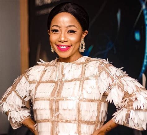 The actress was born on 6 july 1979 in king william's town, south africa. Black Twitter Divided On Kelly Khumalo's Continued Slander ...
