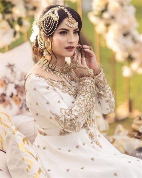 Neelam Muneer Looks Regal In A Gorgeous Ivory Bridal Ensemble Pakistantime