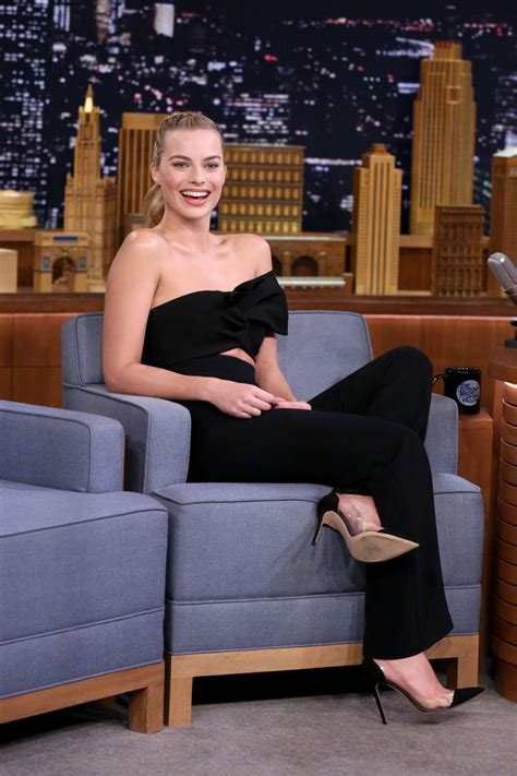 Margot Robbie At Tonight Show With Jimmy Fallon In New York 03012016