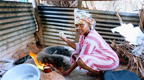 African Village Lifecooking Delicious Food For Lunch Africa Coastal