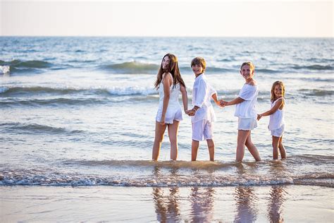 Sesiones de familia en la playa Enfócate Estudio de fotografía Costa Ballena Cádiz