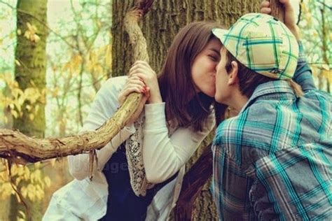 Top 12 Romantic Photos Of Kiss Hug And True Love Boy And Girl