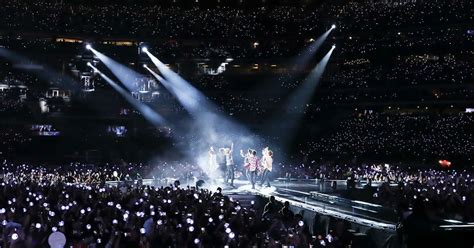 Bts streamed live their concert at wembley stadium, england through vlive in order to fans from all over the world can enjoy the historic moment all together. Where you meet today's K-pop | Celohfan
