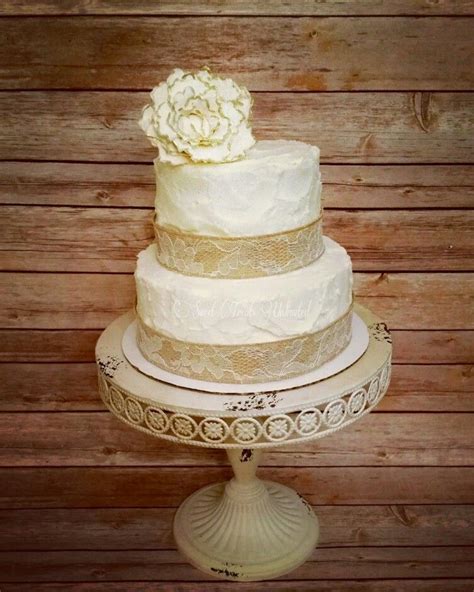 Rustic Wedding Cake Burlap And Lace Boarder Rustic Wedding Cake
