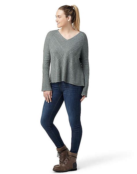 13 Best Merino Wool Sweaters For Women That Are Super Cozy And Cute