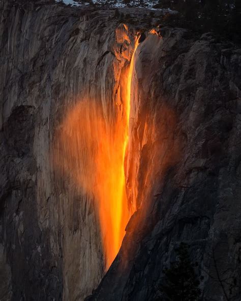 Photos Sun Illuminates Horsetail Falls In Yosemite National Park