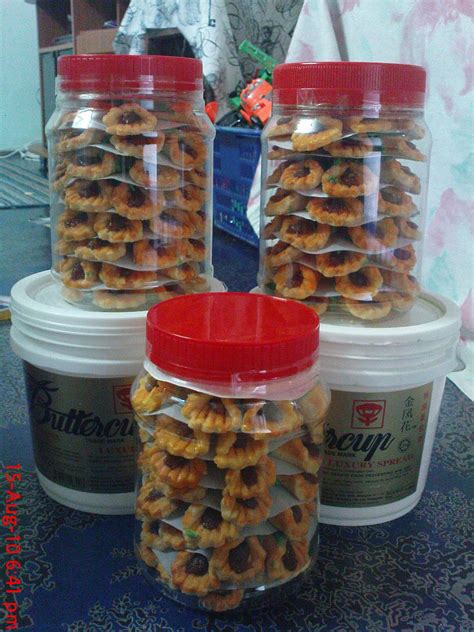 10 tips extra bisnes bakeri. BISKUT RAYA 2011