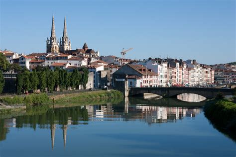 .tgv lyria, tgv inoui verso l'italia, bruxelles e lussemburgo, in determinati giorni e in determinati treni, su una selezione di destinazioni in europa dalla francia, esclusi i percorsi dalle stazioni delle. Experiencia en Bayona, Francia por Marie | Experiencia ...