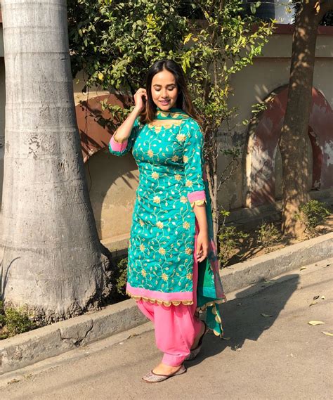 Geet Punjabi Suit Indian Suits Indian Attire Indian Wear Indian Dresses Designer Punjabi