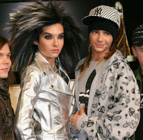 Their sound encompasses multiple genres, including pop rock, alternative rock, and electronic rock. Tokio-Hotel-Gitarrist: Anklage gegen Tom Kaulitz nach Fan ...