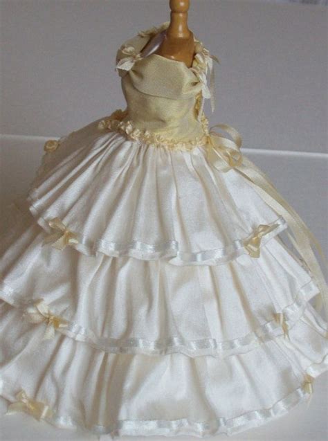 handmade 1 12 scale dollshouse miniature ivory and pale gold victorian gown on mannequin mini
