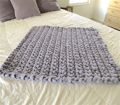 8 Chunky Finger Crochet Blanket Patterns Beautiful Dawn Designs