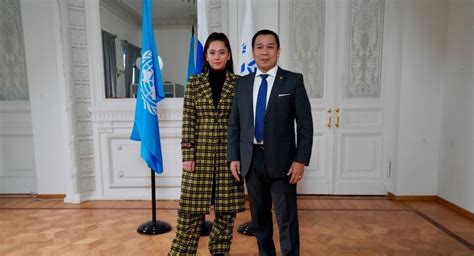 Manizha — город солнца (2020). Манижа стала первым российским послом доброй воли ООН по ...