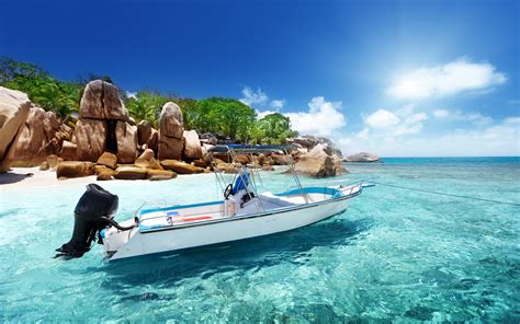 Landscape 4k Ultra Hd Wallpaper Boat On Tropical Ocean