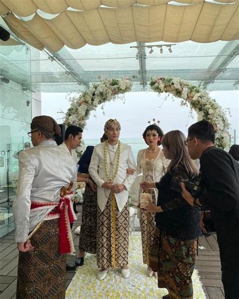 Maybe you would like to learn more about one of these? Isyana Sarasvati Wedding - Frametime