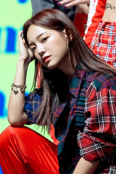 I hope you'll do well on music shows. Gugudan - Kim Sejeong