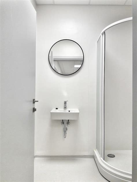A good medicine cabinet is, undoubtedly, the unsung hero of any bathroom. Photo Gallery - TRADUX MIRRORS