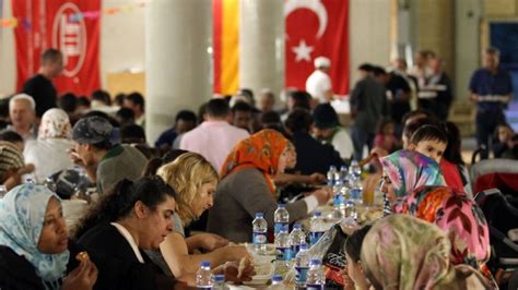 Wann feiern moslems das zuckerfest? Ende des Ramadan 2015: Endlich Zuckerfest! Das große ...