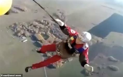 Skydiver Plunges 2600ft To His Death When Both His Parachutes Failed
