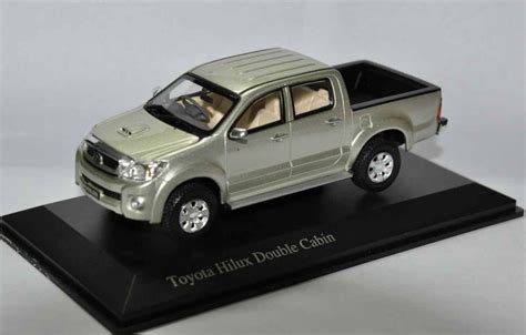 Models Toyota Hilux Dcab Extremely Rare Die Cast Model Sc 143 B Top