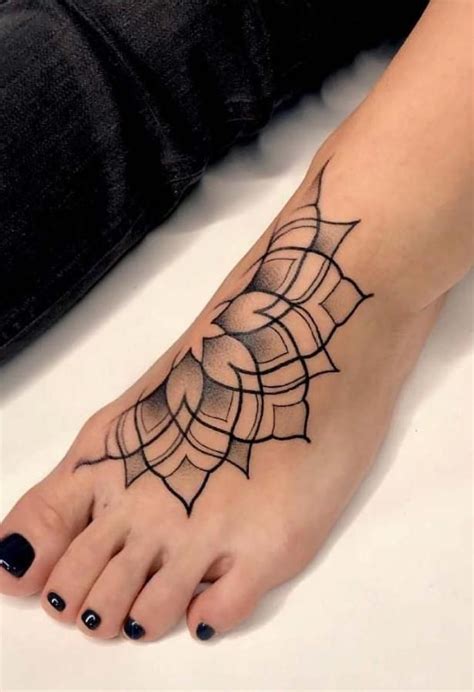 54 Beautiful Foot Tattoos To Show Off This Spring Lily