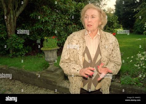 Singer Dame Vera Lynn Home High Resolution Stock Photography And Images