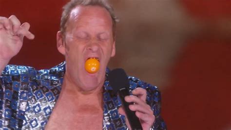 Man Swallowing Household Items Is Heidi Klums Favorite Agt Act Ever